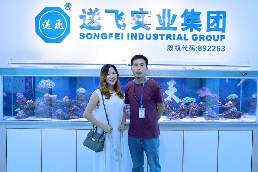 热烈欢迎臻达灯饰工程领导莅临我公司考察！(图1)